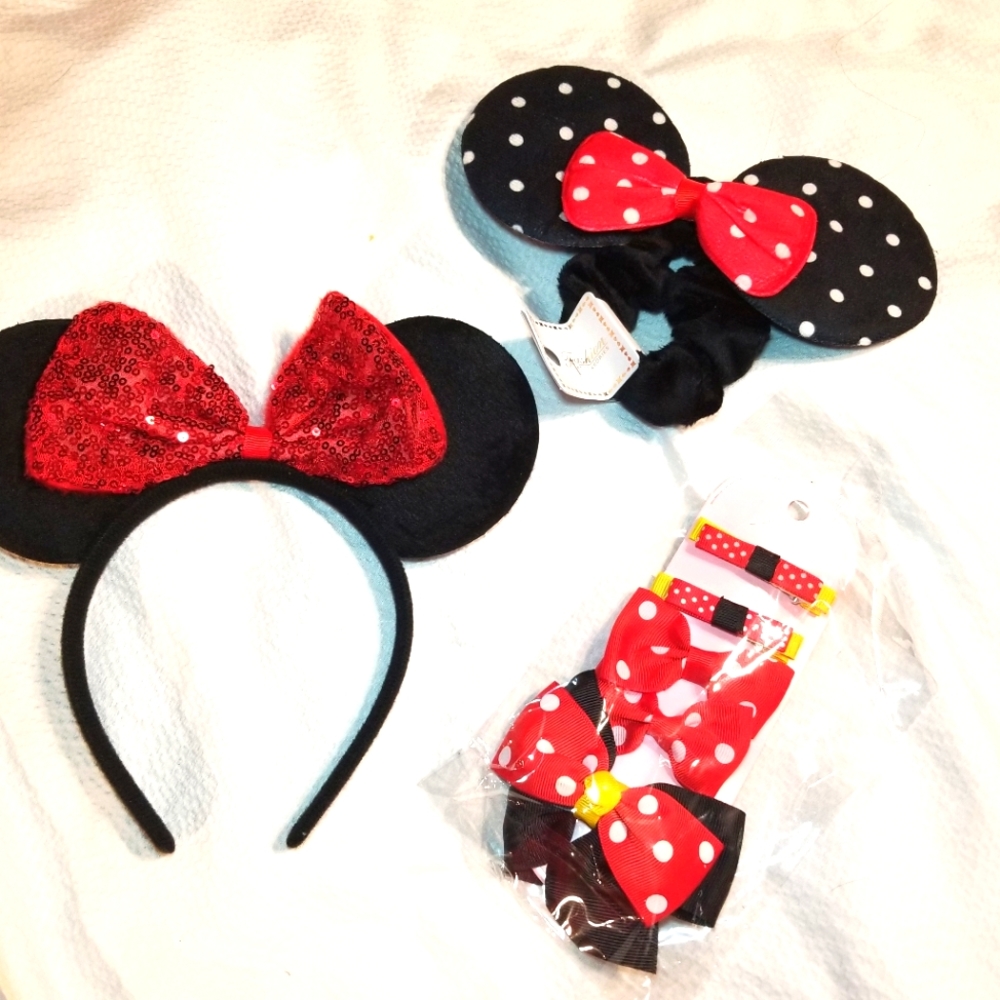 NWT MOUSE EAR SET SEQUIN 7 PIECES MOUSE EAR SCRUNCHY